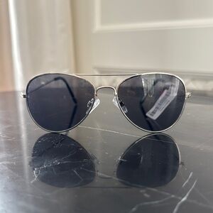 NWT Gymboree Stylish Silver Aviator Sunglasses Size 4 and Up